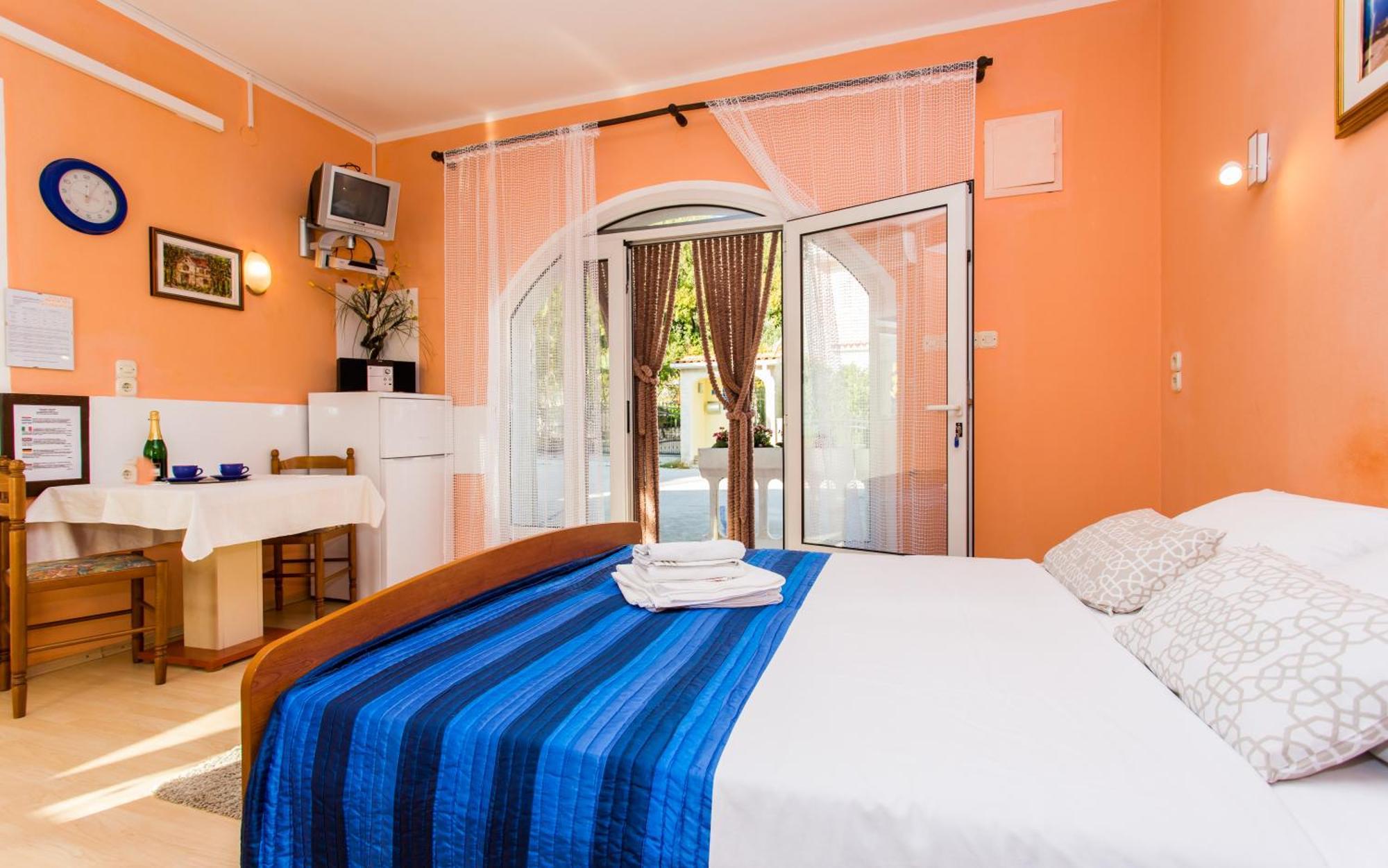 Apartments Luka 3 Baska  Bagian luar foto