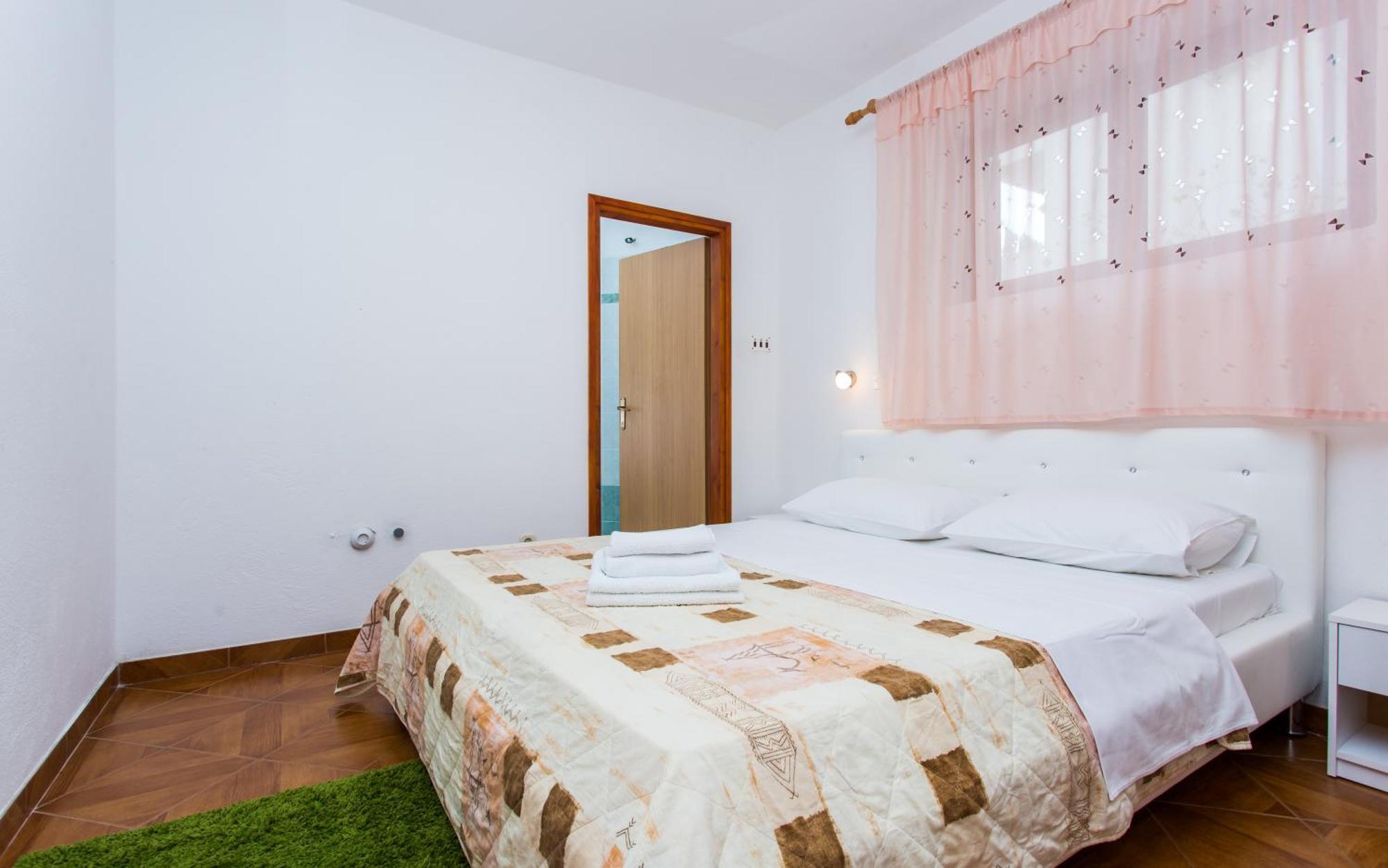 Apartments Luka 3 Baska  Bagian luar foto