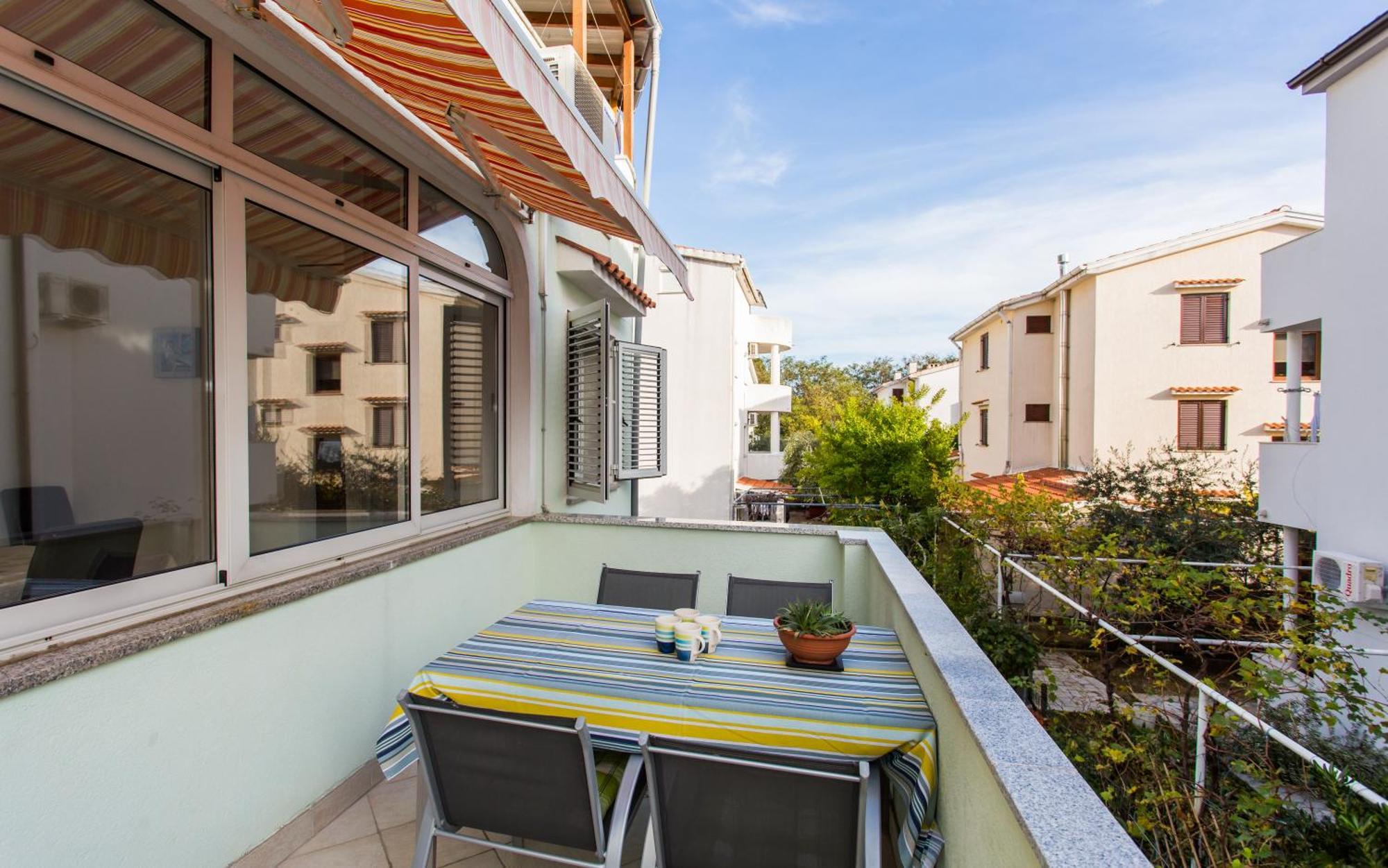 Apartments Luka 3 Baska  Bagian luar foto