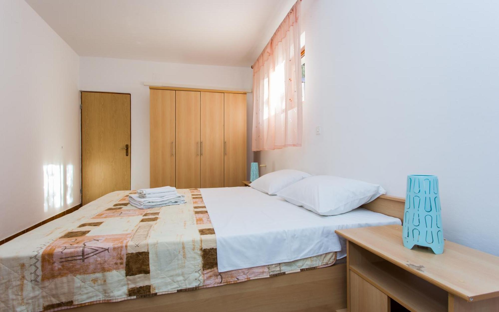 Apartments Luka 3 Baska  Ruang foto